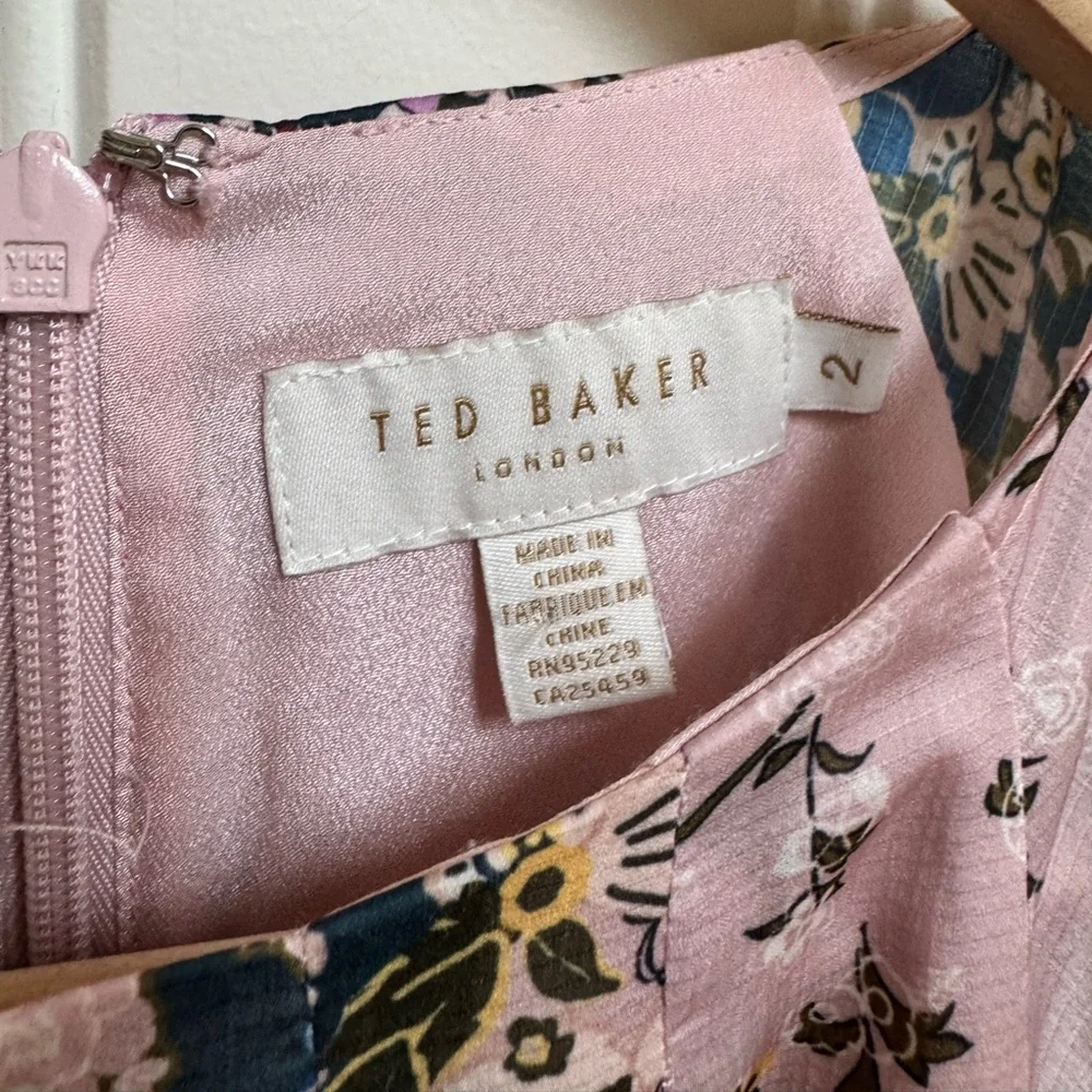 Ted Baker Lalu Urban Printed Fluted Hem Mini Pastel Floral Dress. Ted 2 (US 6) - Picture 8 of 10